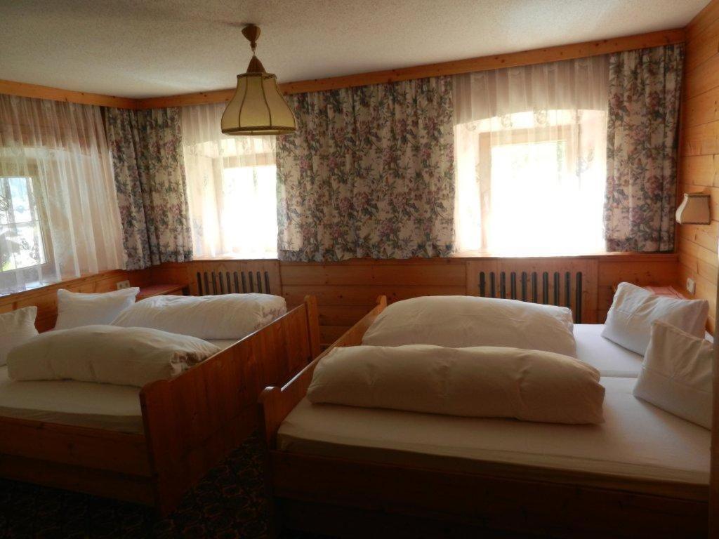 Pension Holzknechthof Am See นอยชติฟ อิม ชตูไปทัล ห้อง รูปภาพ
